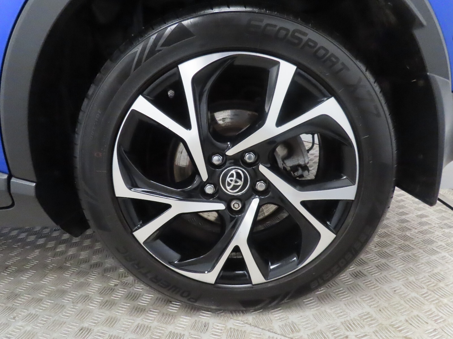 Used Toyota C-HR 2018 for sale - 77285619: Photo 12