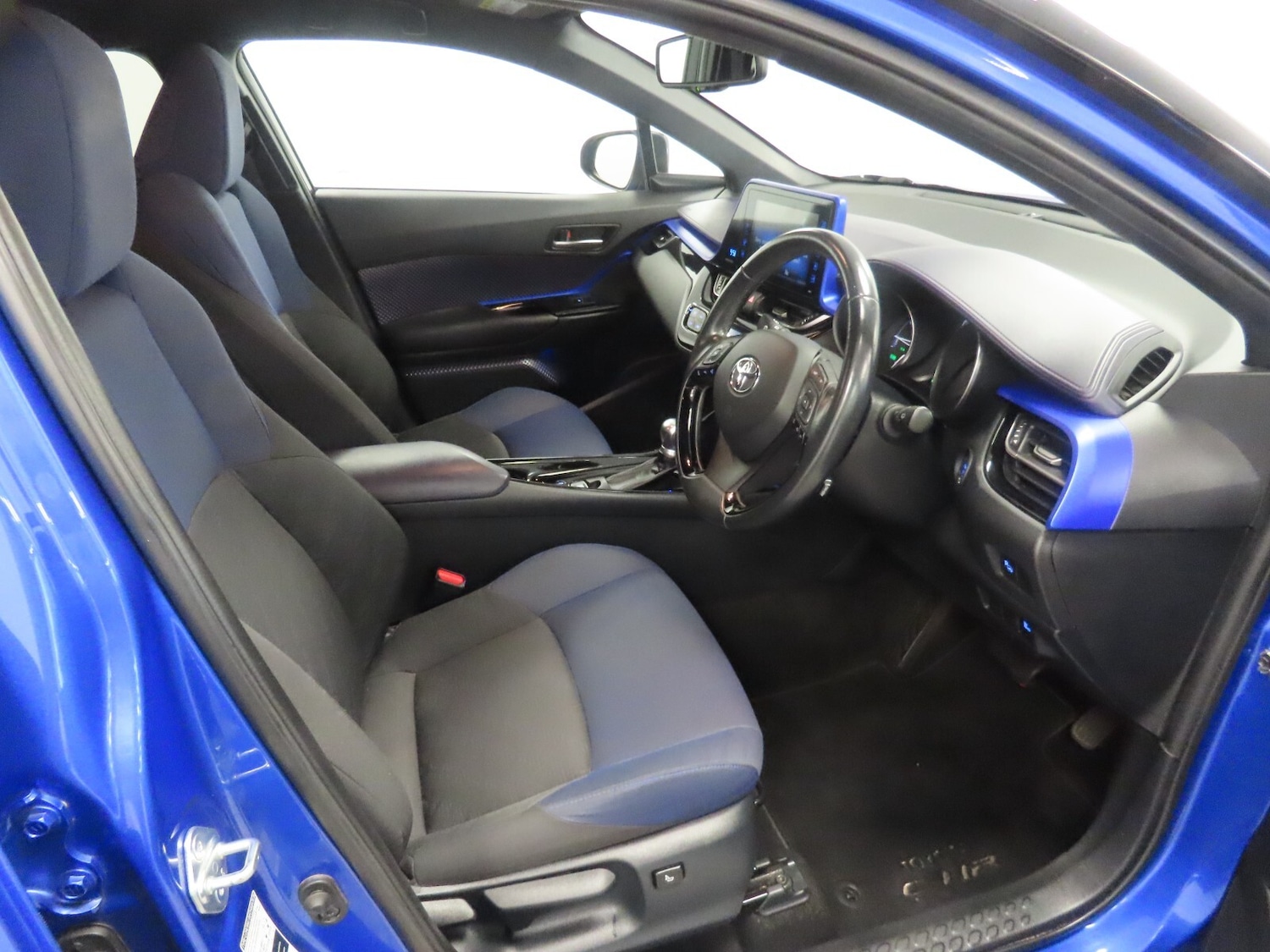 Used Toyota C-HR 2018 for sale - 77285619: Photo 15