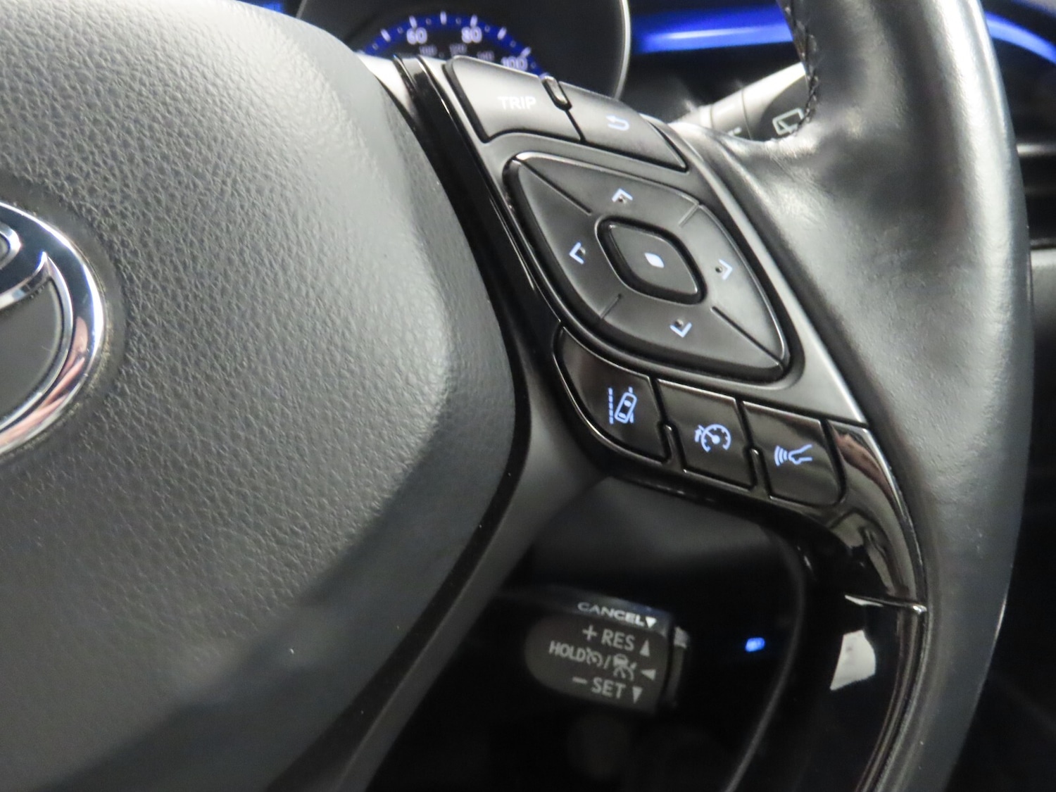 Used Toyota C-HR 2018 for sale - 77285619: Photo 19