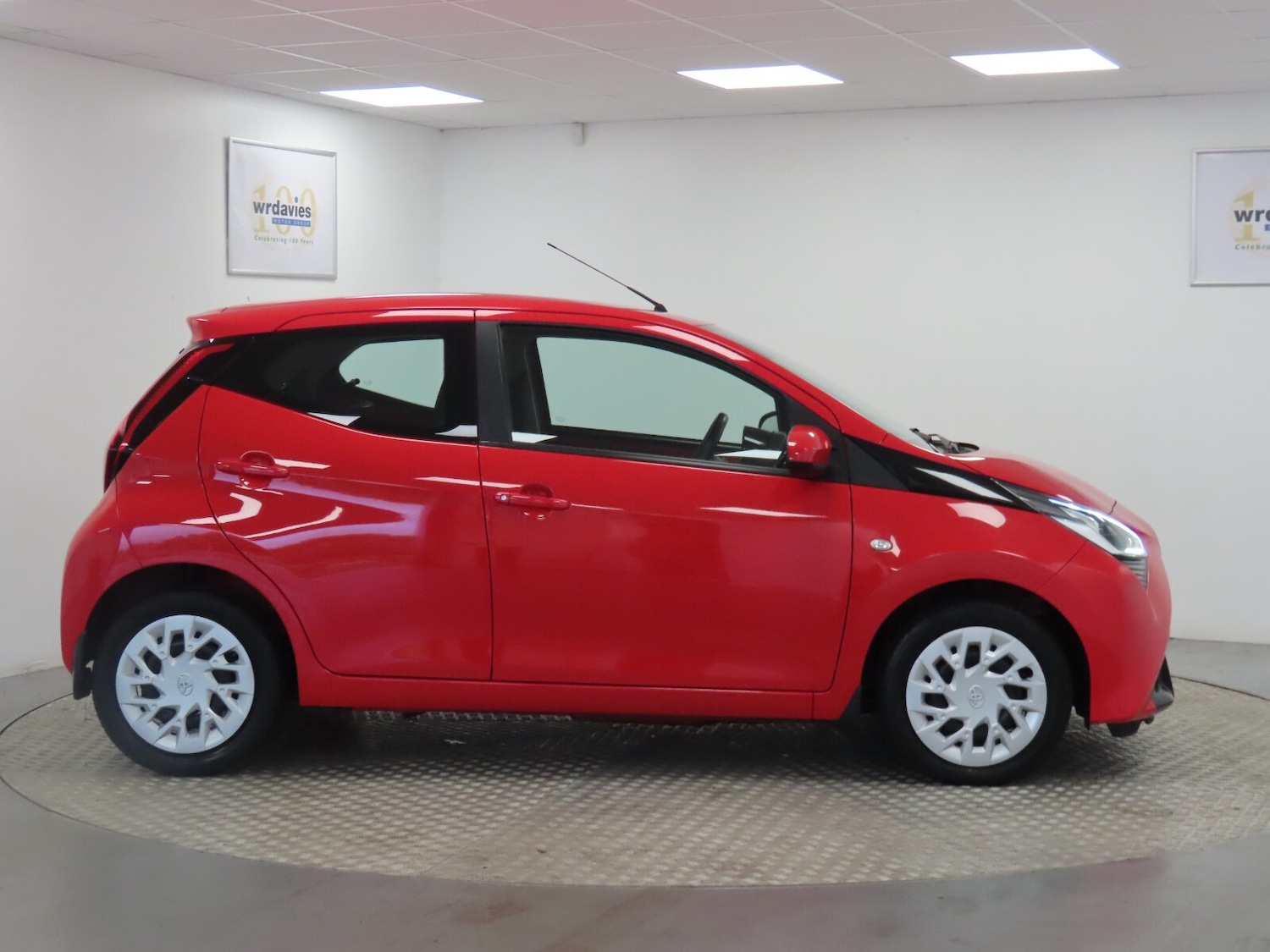 Used Toyota AYGO 2021 for sale - 77170430: Photo 8