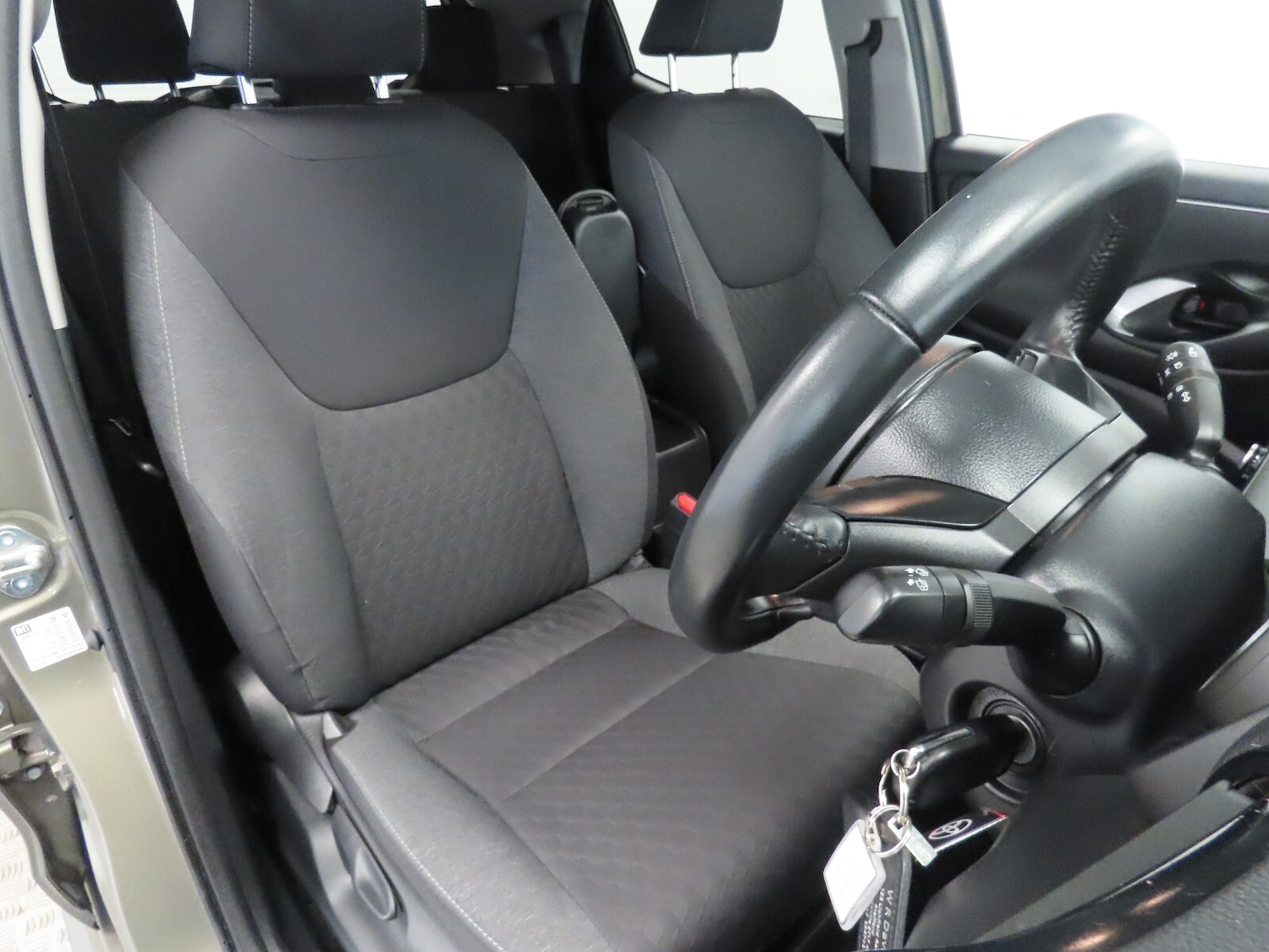 Used Toyota Yaris 2023 for sale - 77247942: Photo 16