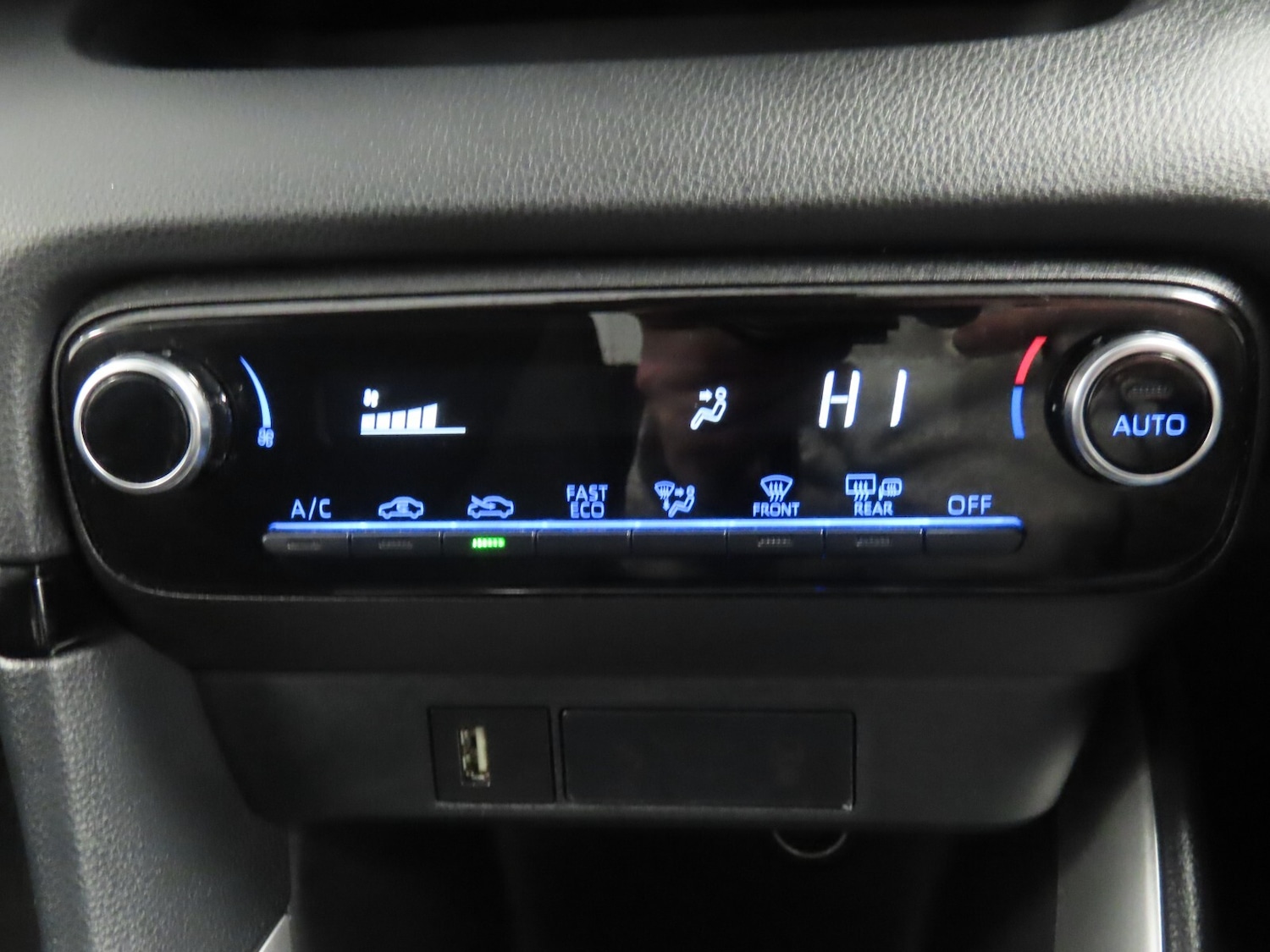 Used Toyota Yaris 2023 for sale - 77247942: Photo 22