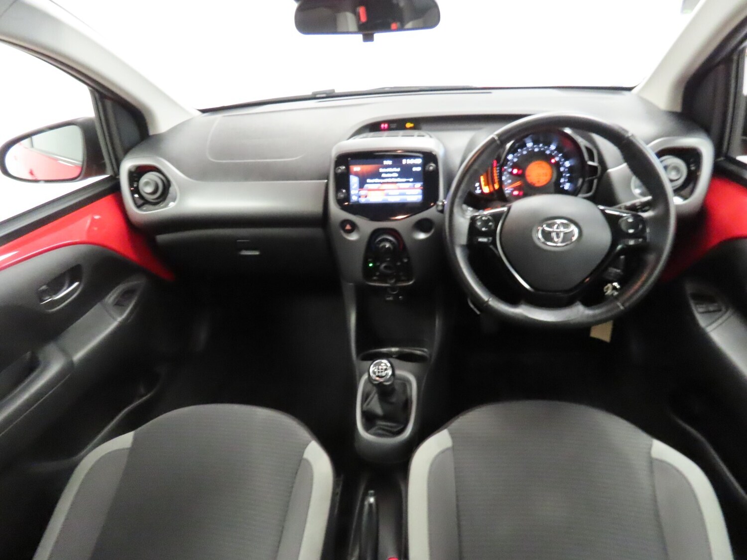 Used Toyota AYGO 2021 for sale - 76534052: Photo 29