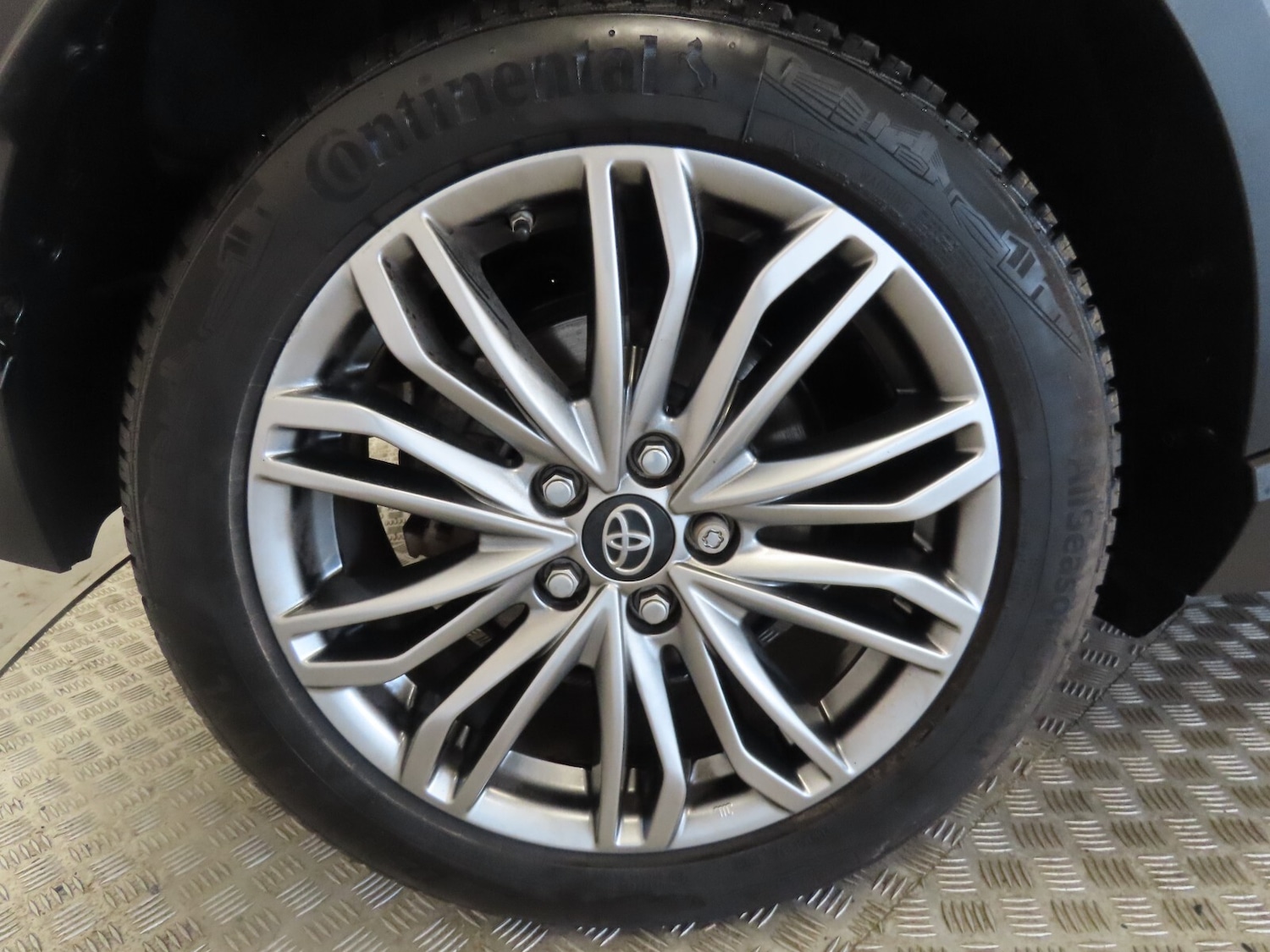 Used Toyota C-HR 2021 for sale - 76580063: Photo 11