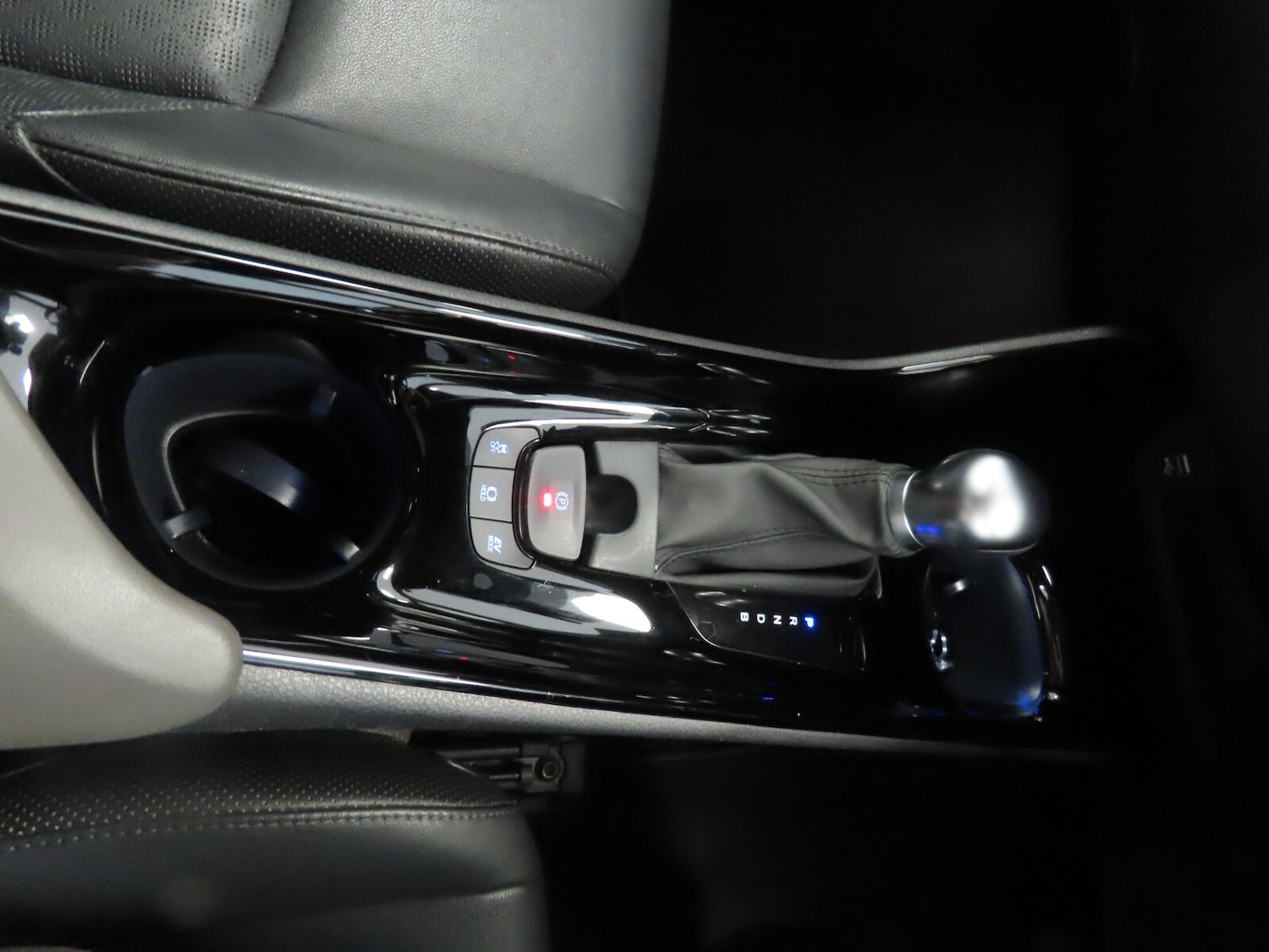 Used Toyota C-HR 2021 for sale - 76580063: Photo 28