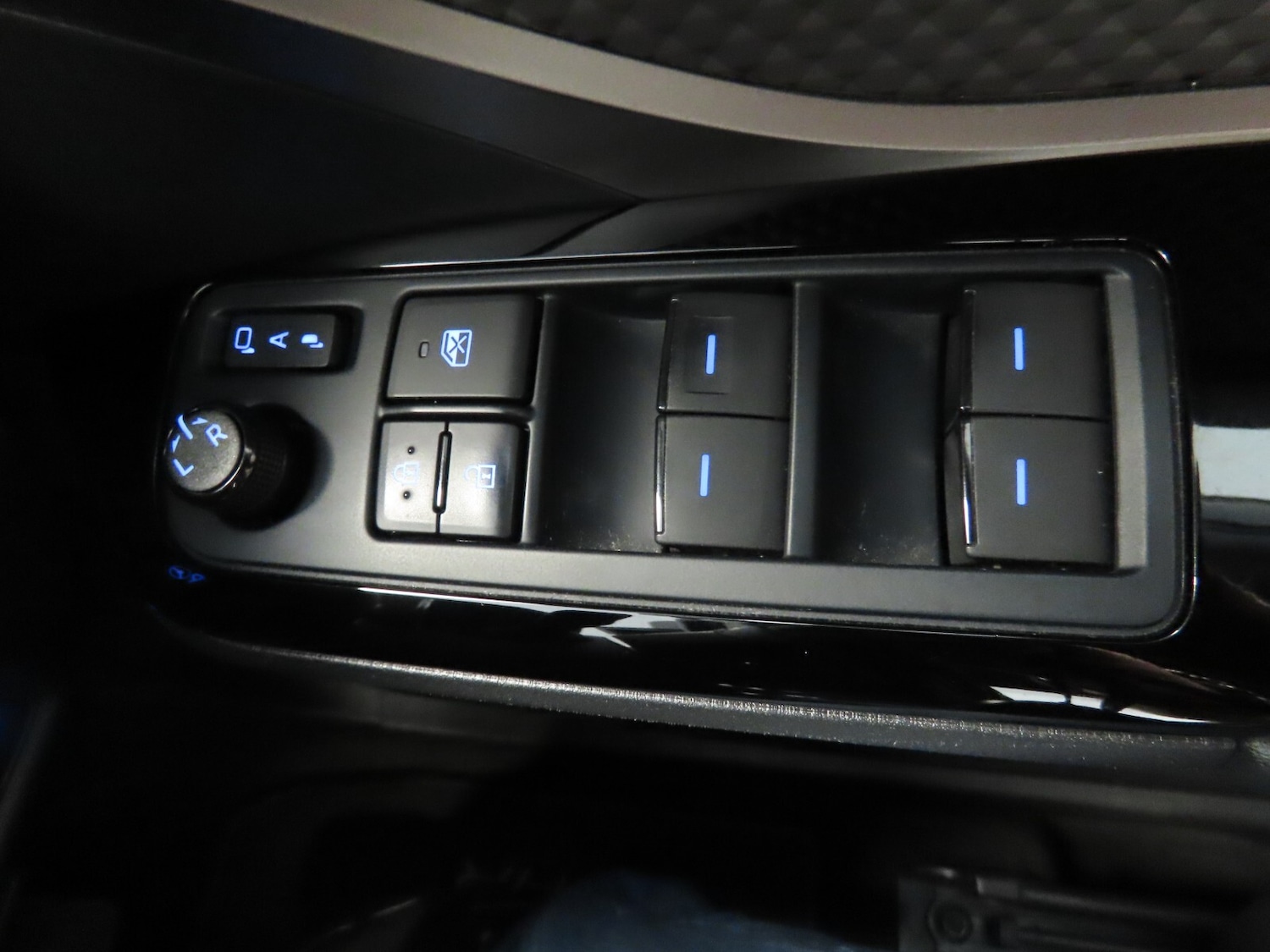 Used Toyota C-HR 2021 for sale - 76580063: Photo 29