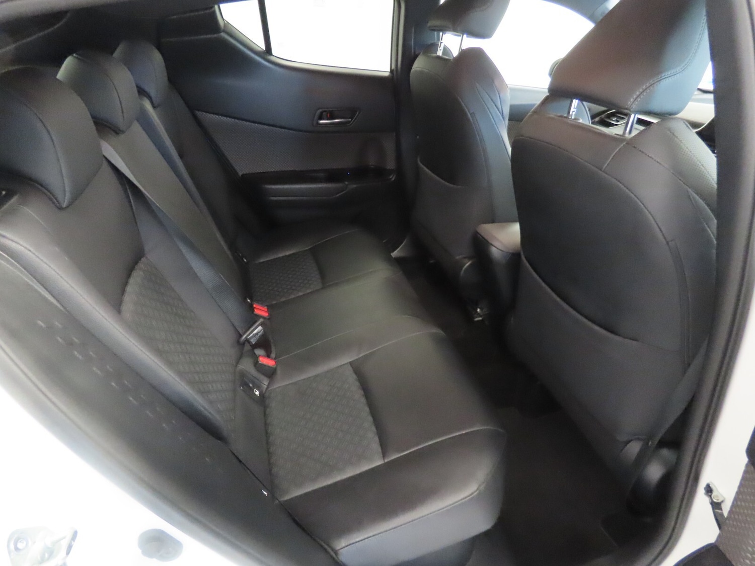 Used Toyota C-HR 2021 for sale - 76580063: Photo 31