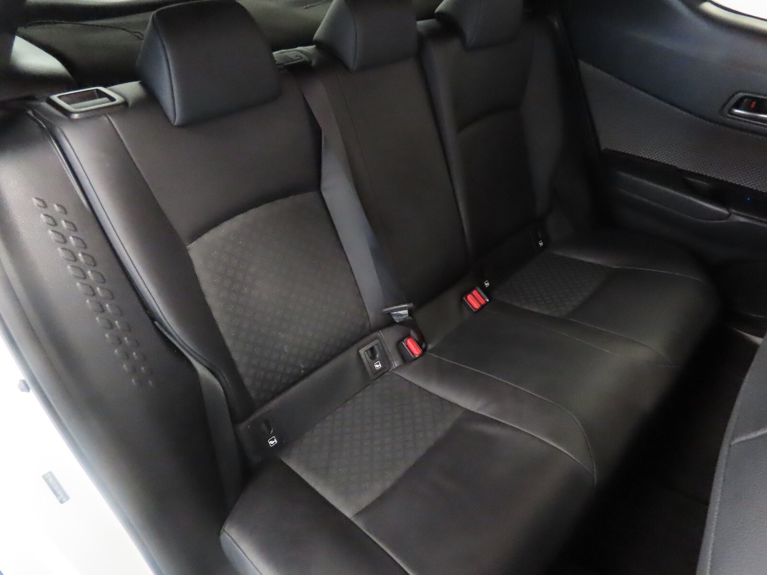 Used Toyota C-HR 2021 for sale - 76580063: Photo 32