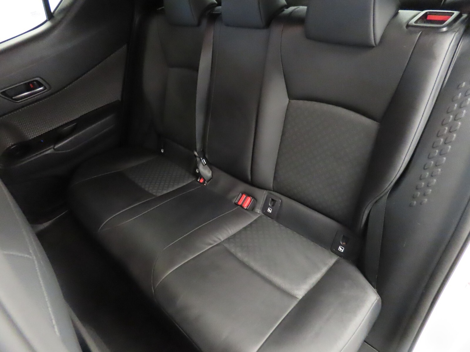 Used Toyota C-HR 2021 for sale - 76580063: Photo 36