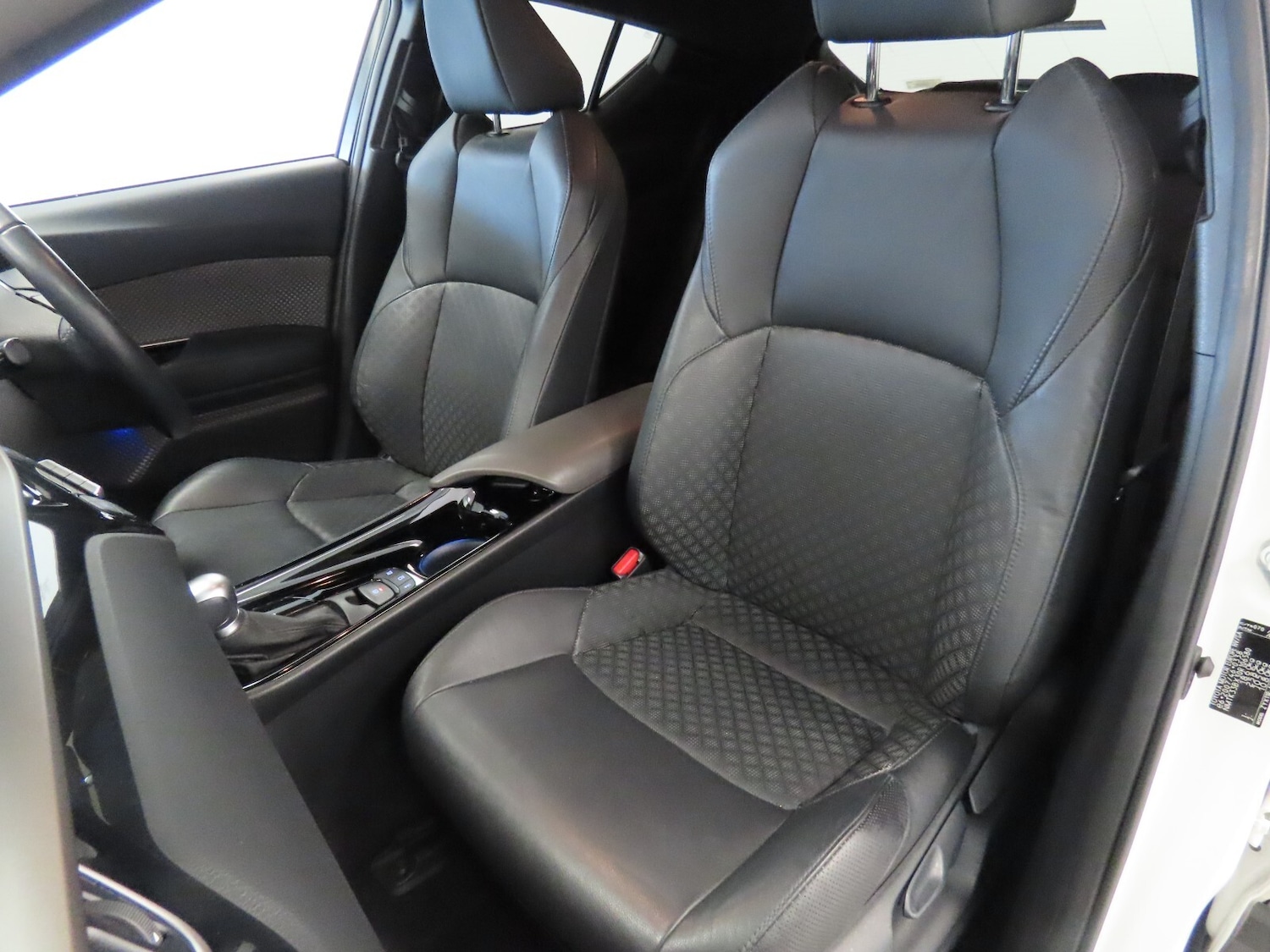 Used Toyota C-HR 2021 for sale - 76580063: Photo 38