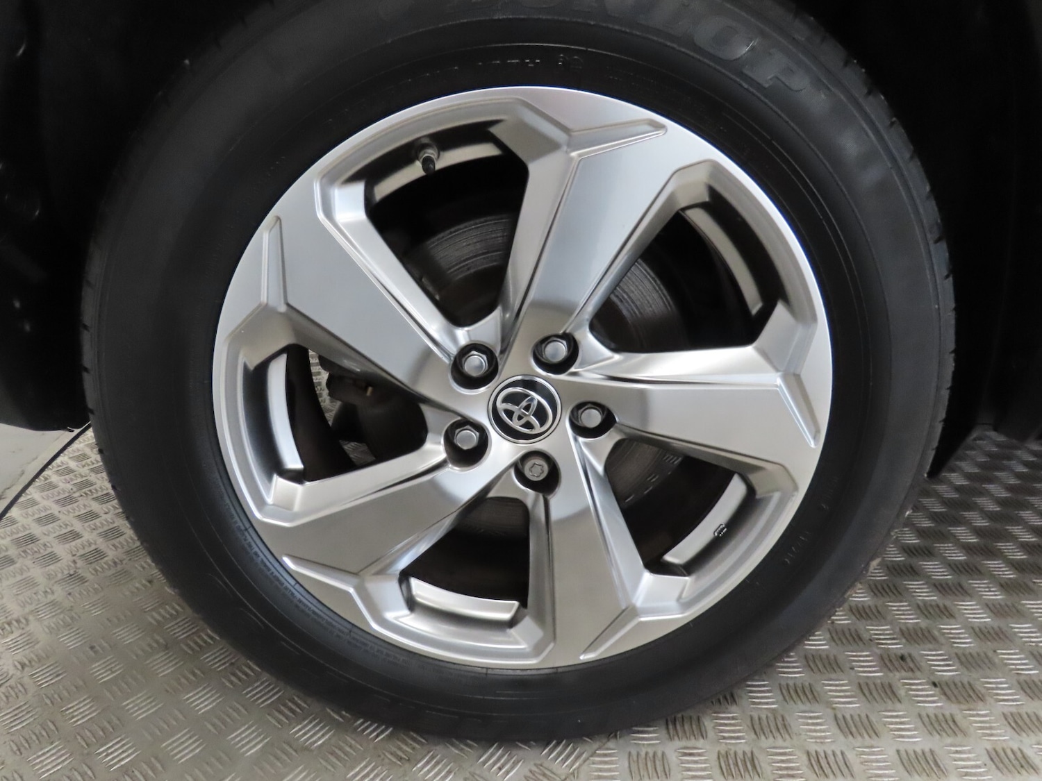 Used Toyota RAV4 2021 for sale - 77640664: Photo 11