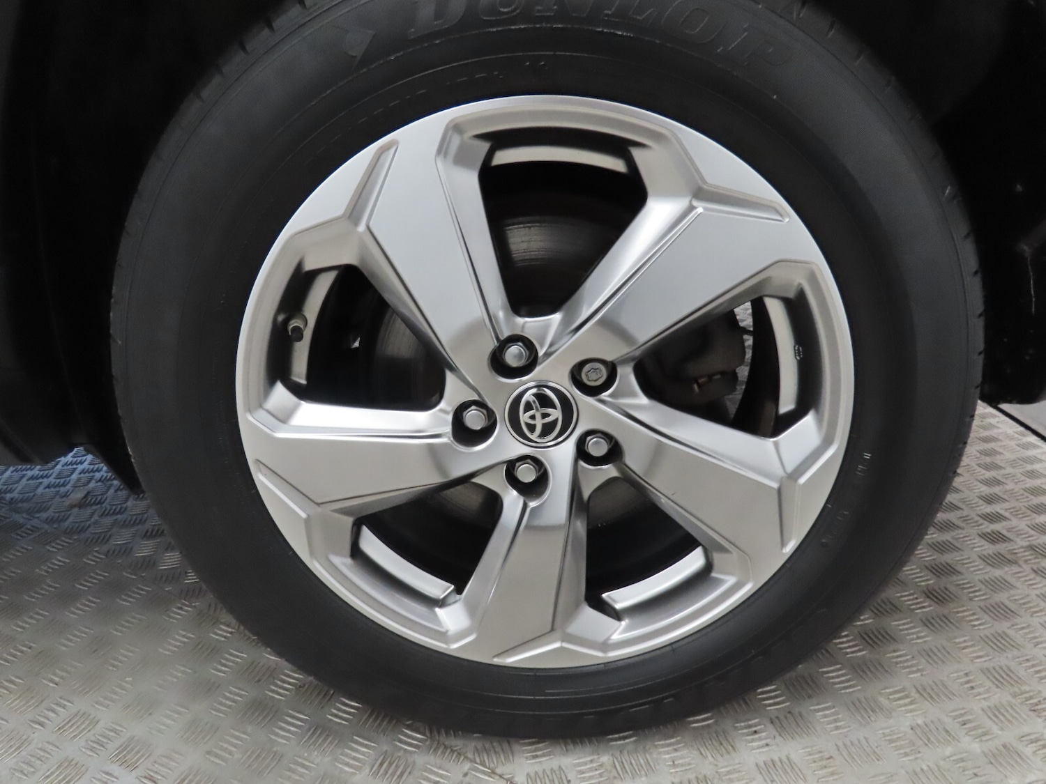 Used Toyota RAV4 2021 for sale - 77640664: Photo 12