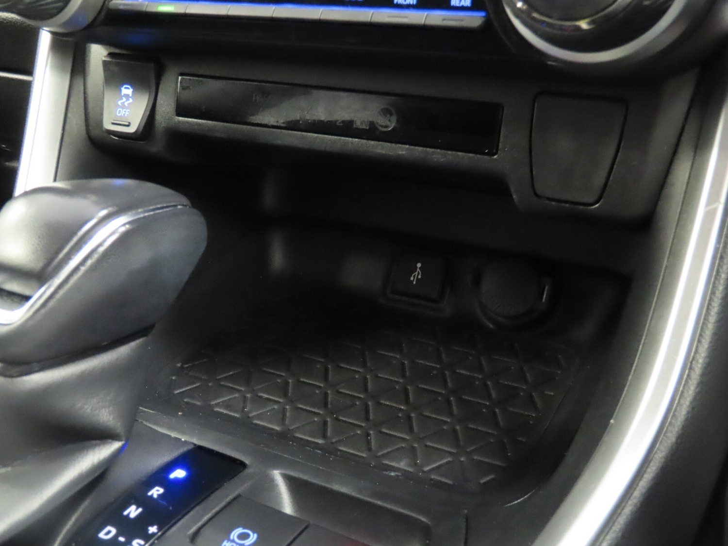 Used Toyota RAV4 2021 for sale - 77640664: Photo 25