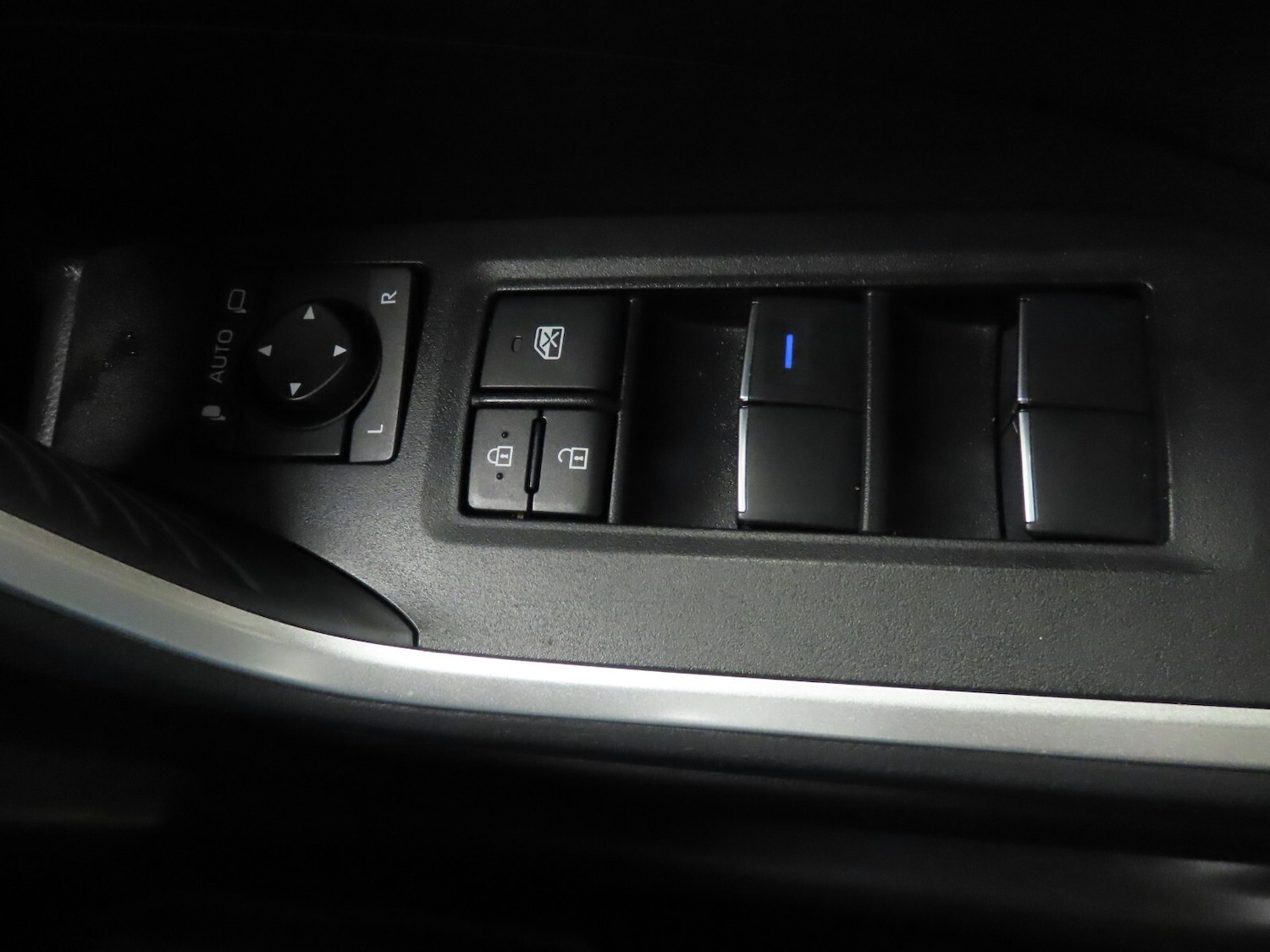 Used Toyota RAV4 2021 for sale - 77640664: Photo 30