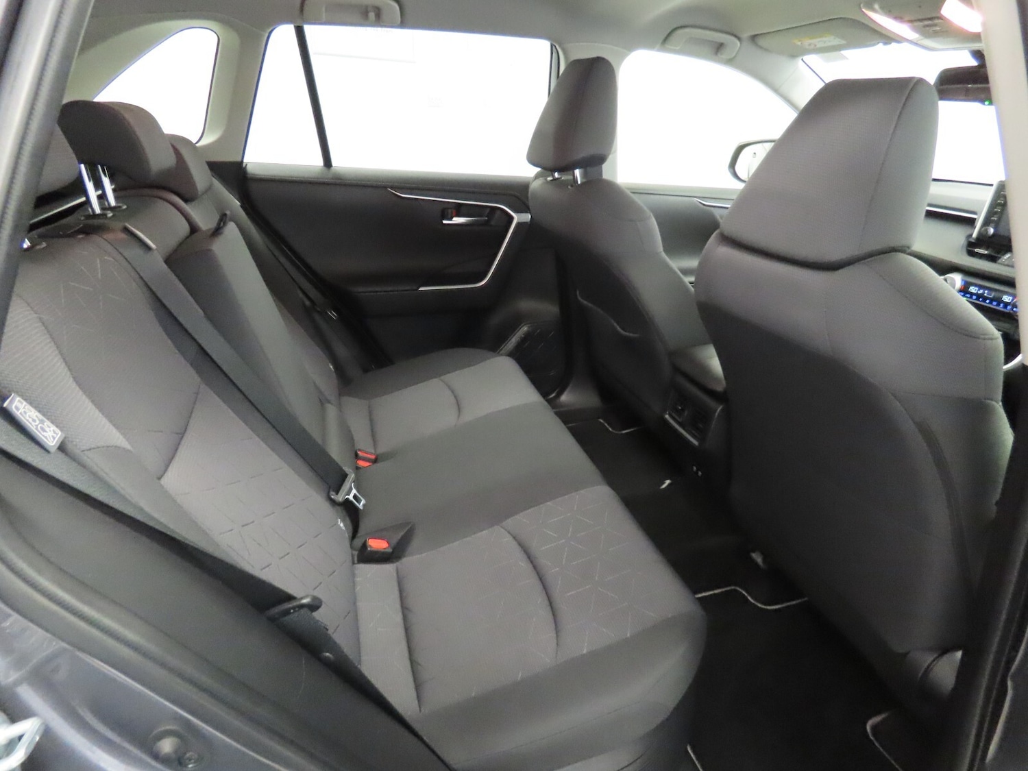 Used Toyota RAV4 2021 for sale - 77640664: Photo 32