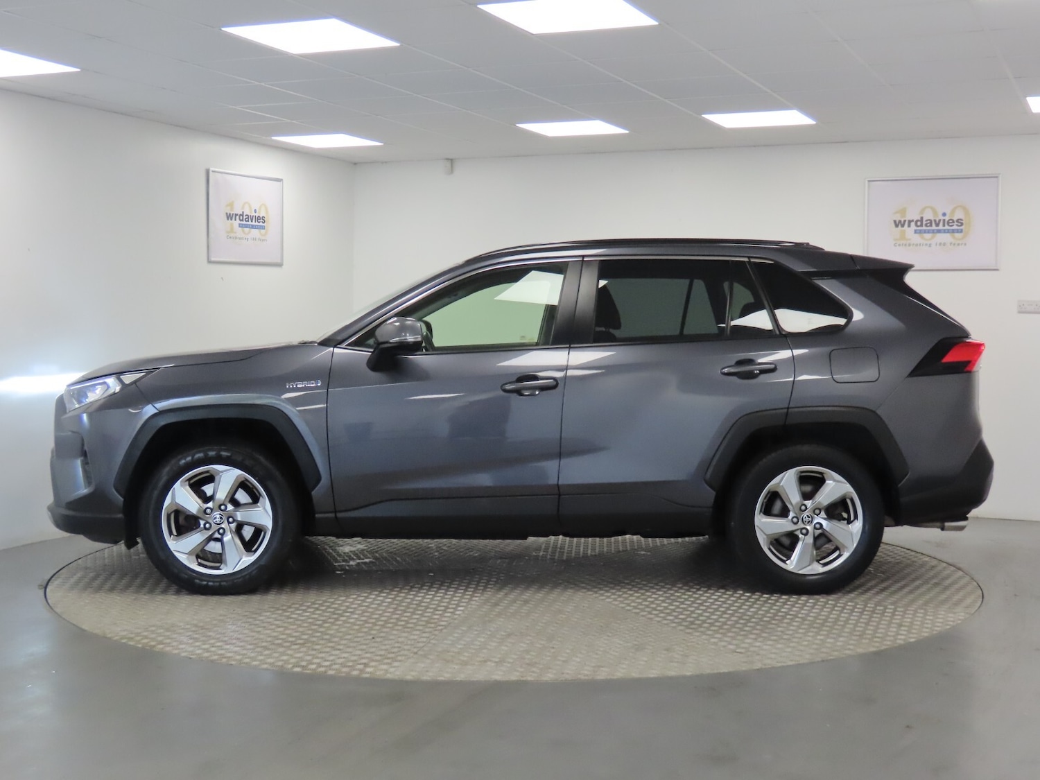 Used Toyota RAV4 2021 for sale - 77640664: Photo 4