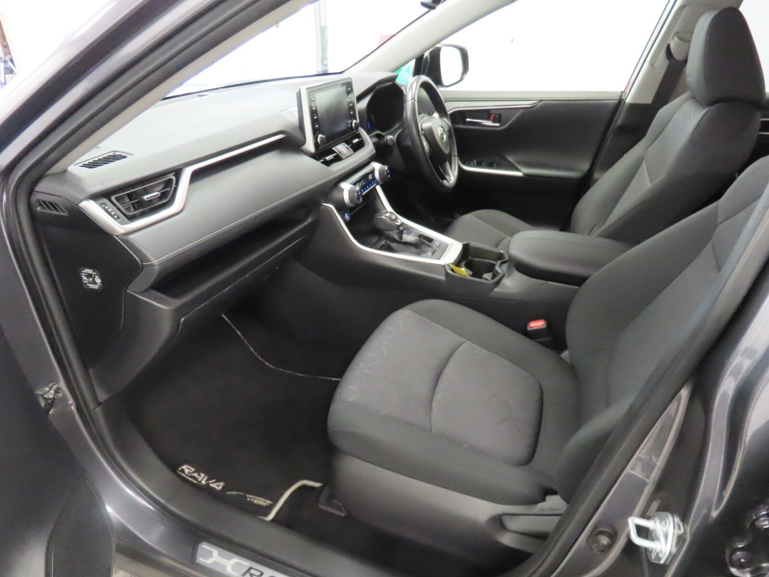 Used Toyota RAV4 2021 for sale - 77640664: Photo 40