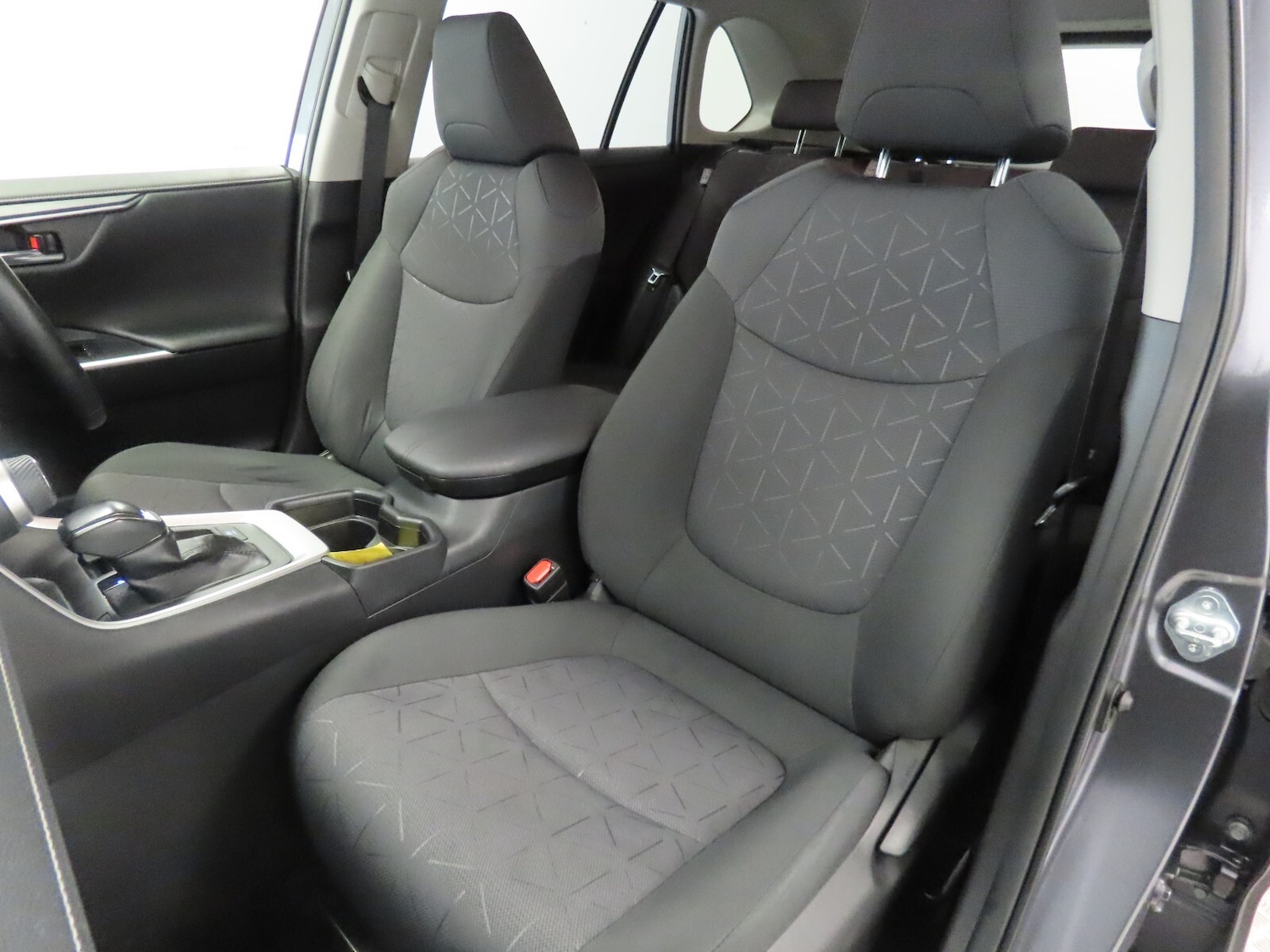 Used Toyota RAV4 2021 for sale - 77640664: Photo 41