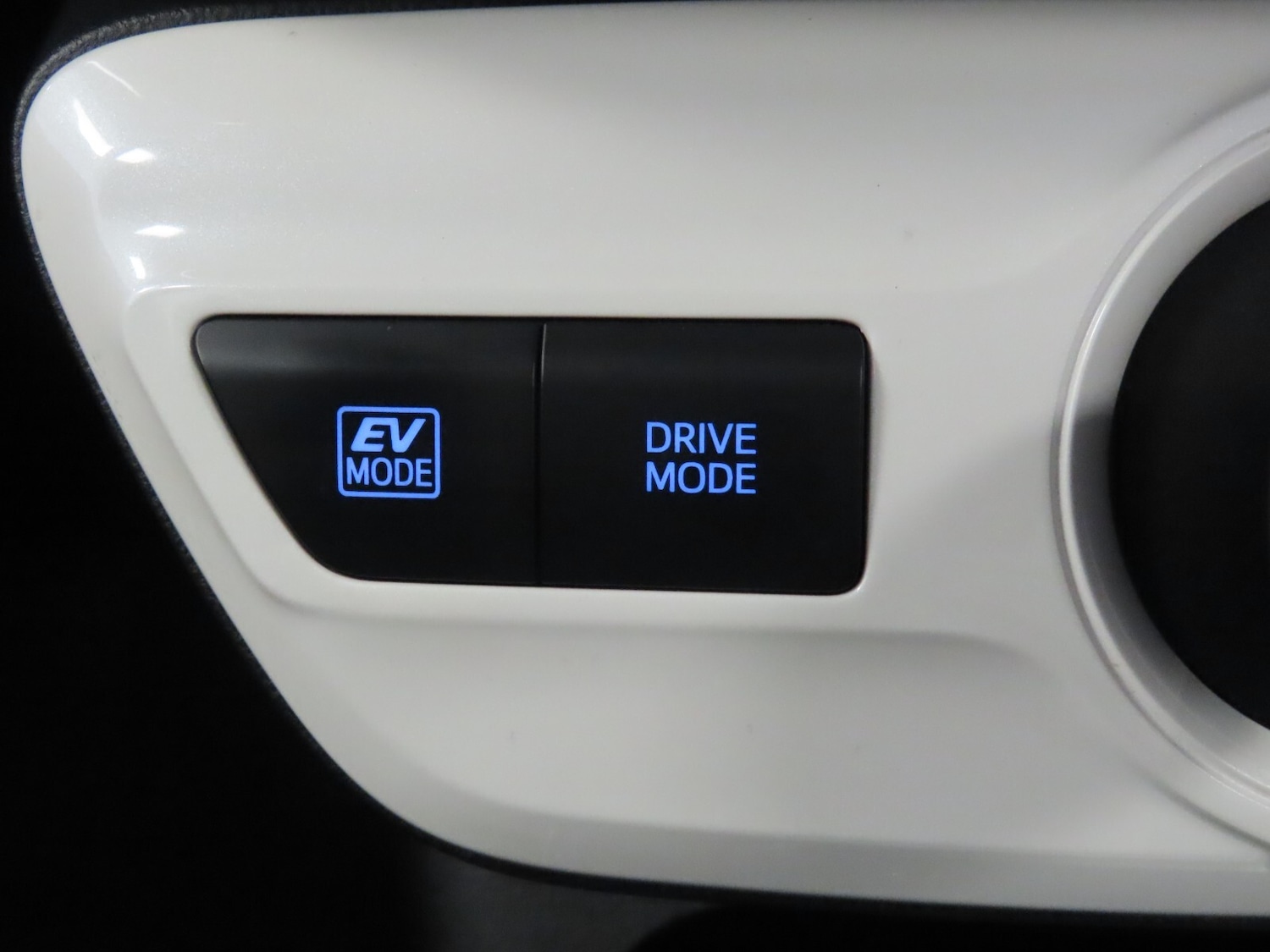 Used Toyota Prius 2017 for sale - 76580225: Photo 25