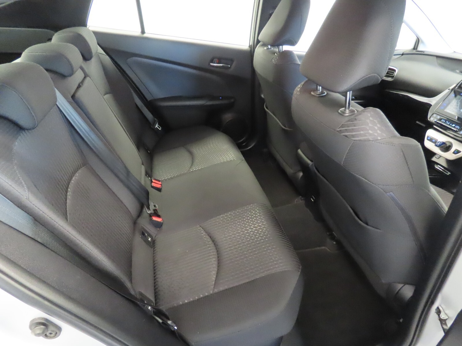 Used Toyota Prius 2017 for sale - 76580225: Photo 32