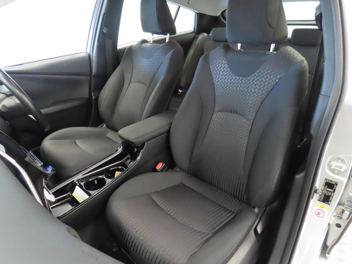 Used Toyota Prius 2017 for sale - 76580225: Photo 39