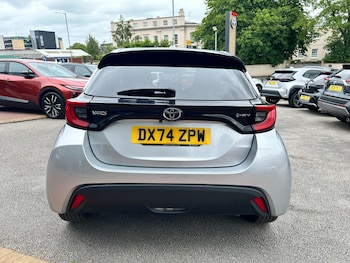 Used Toyota Yaris 2024 for sale - 78767407: Photo