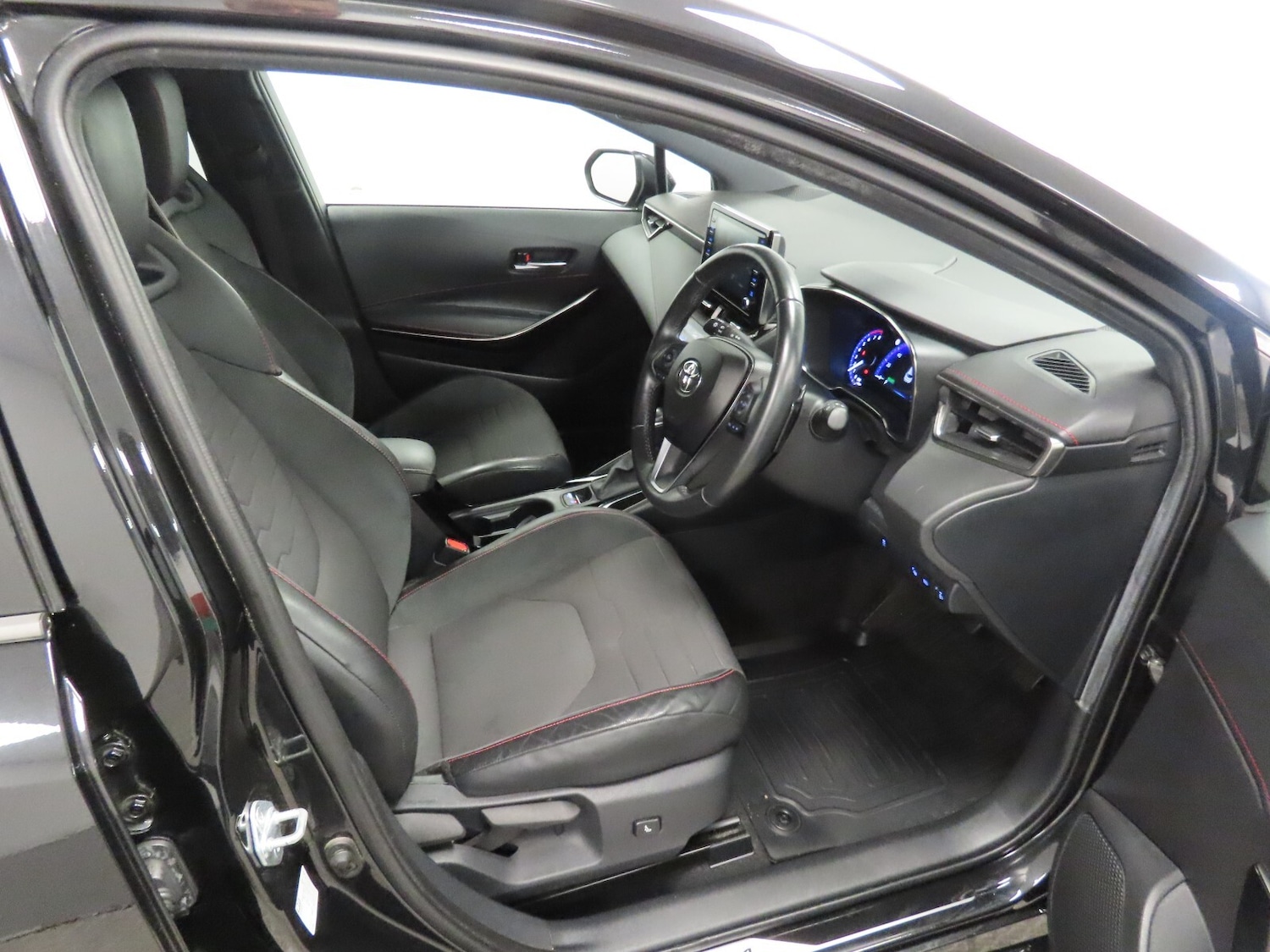 Used Toyota Corolla 2019 for sale - 76652640: Photo 15