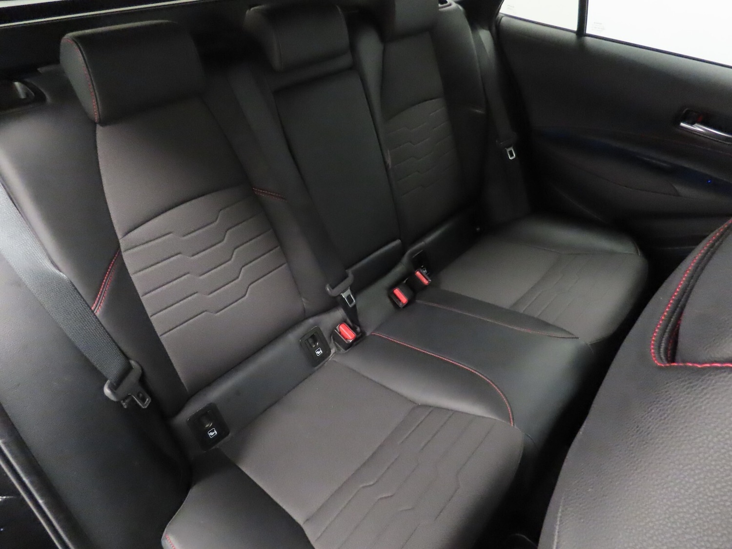 Used Toyota Corolla 2019 for sale - 76652640: Photo 32