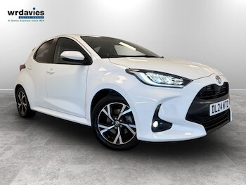 Used Toyota Yaris 2024 for sale - 77803800: Photo