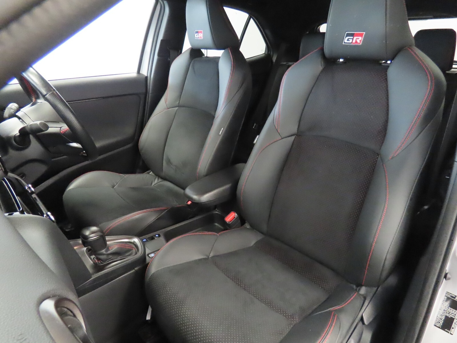 Used Toyota Yaris Cross 2023 for sale - 77353694: Photo 39