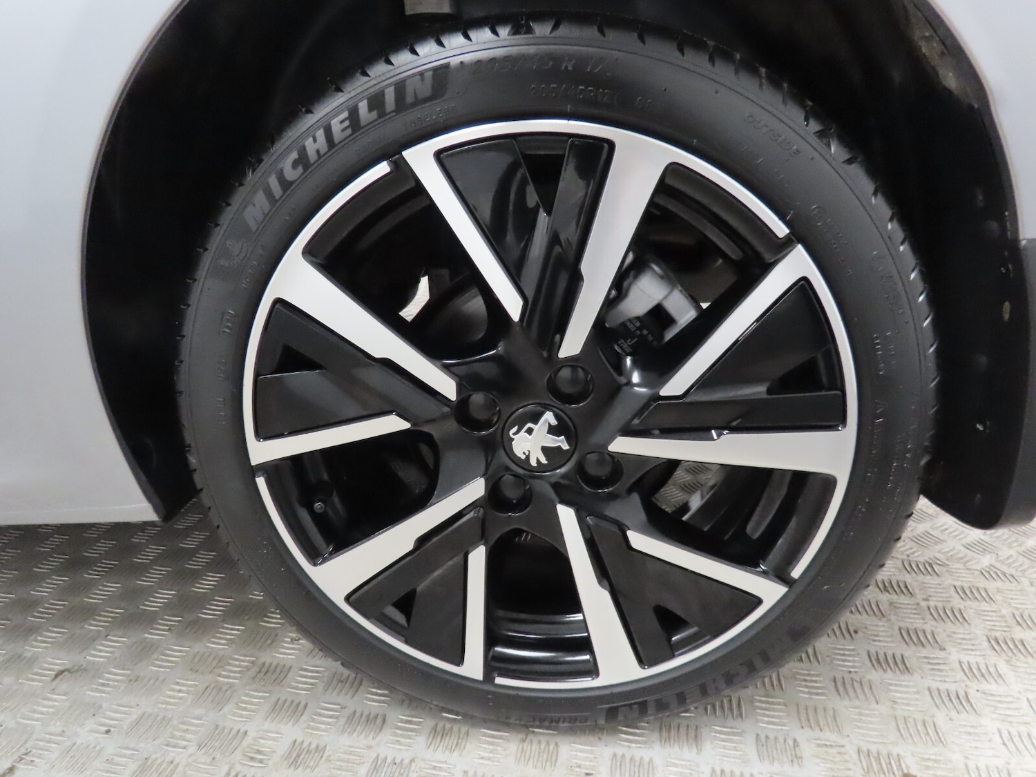 Used Peugeot 208 2020 for sale - 76766166: Photo 12