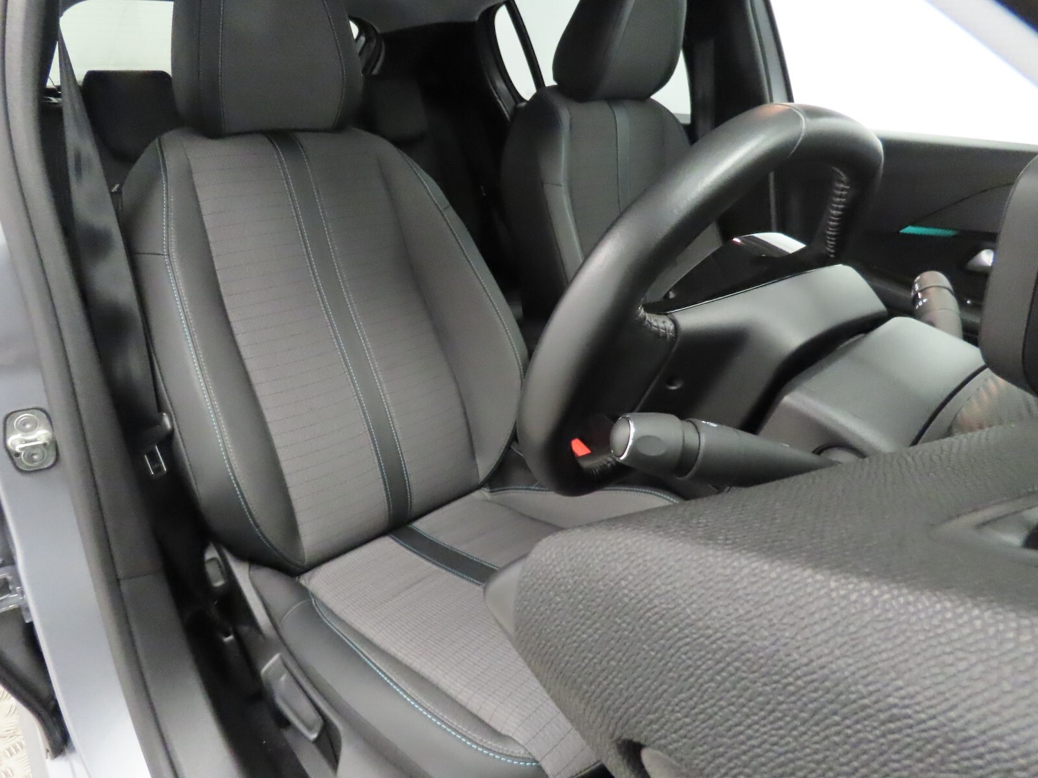 Used Peugeot 208 2020 for sale - 76766166: Photo 15