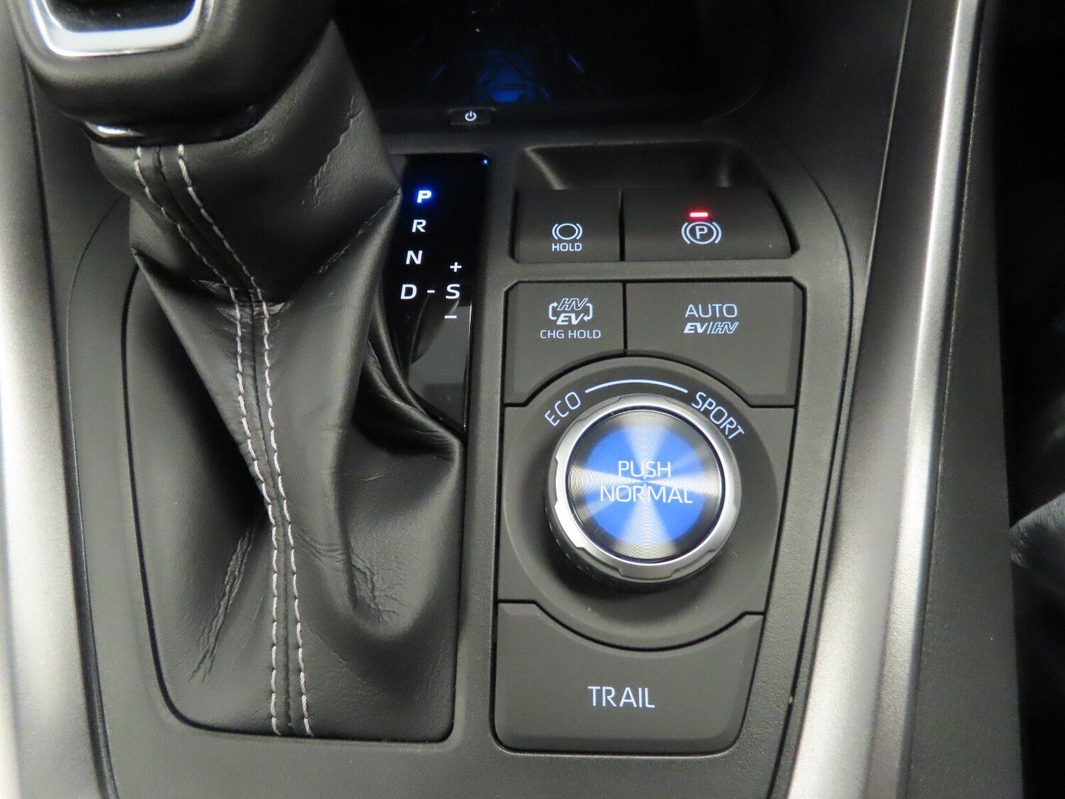 Used Toyota RAV4 2025 for sale - 77600302: Photo 27