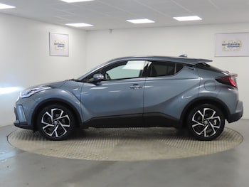 Used Toyota C-HR 2021 for sale - 77339298: Photo