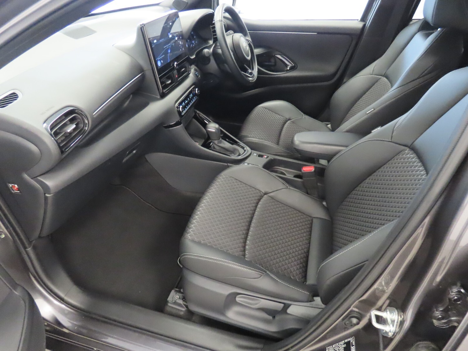 Used Toyota Yaris 2024 for sale - 77413871: Photo 38