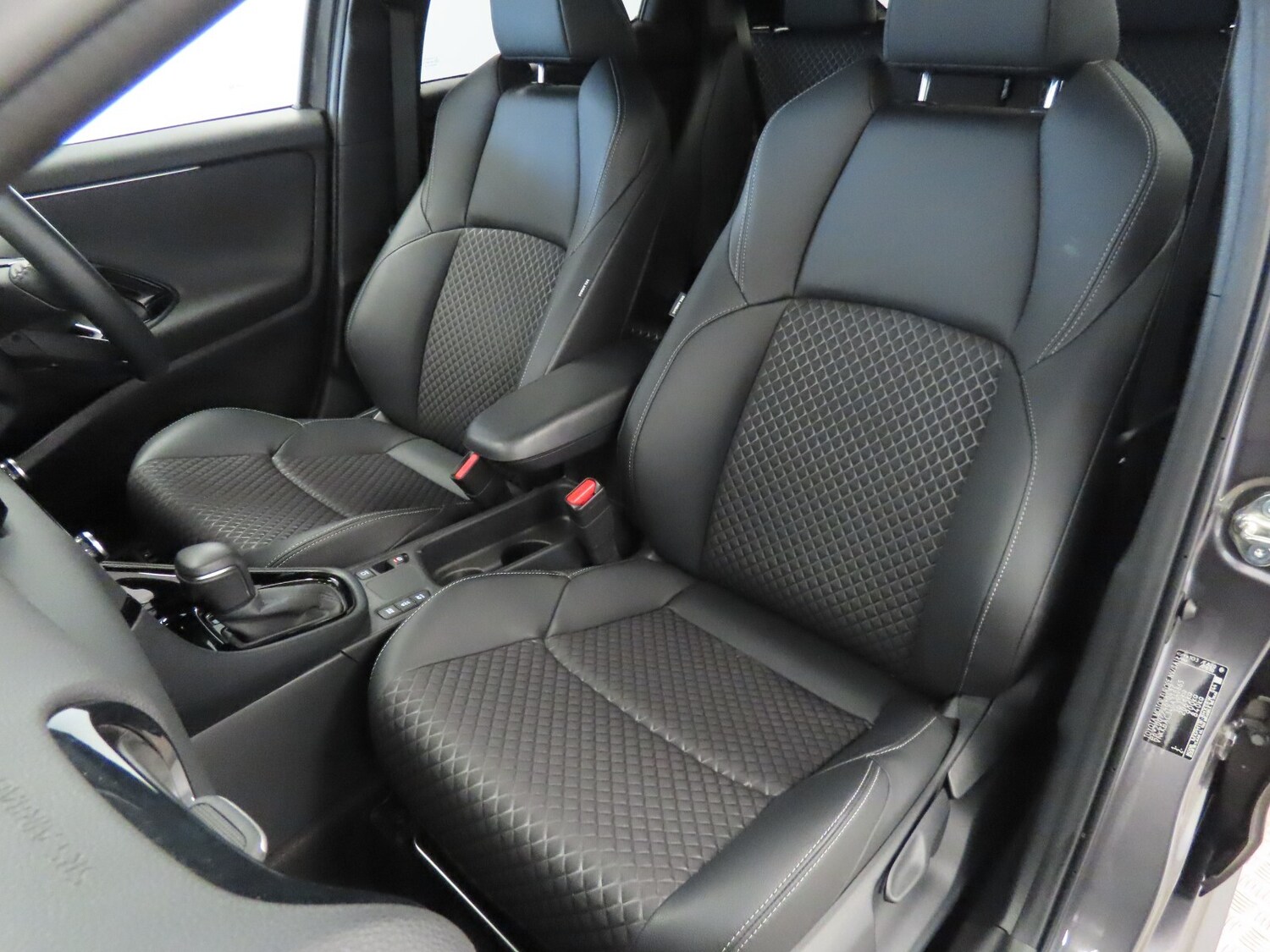 Used Toyota Yaris 2024 for sale - 77413871: Photo 39