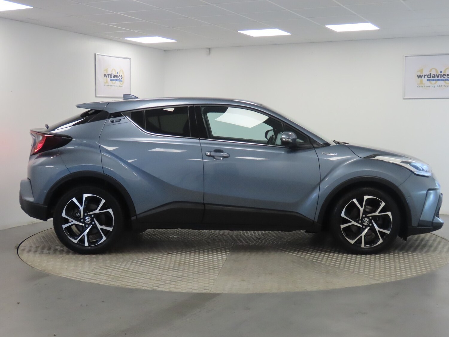 Used Toyota C-HR 2021 for sale - 76766176: Photo 8