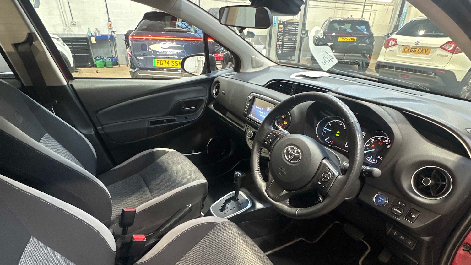 Used Toyota Yaris for sale - 77862009: Photo 10