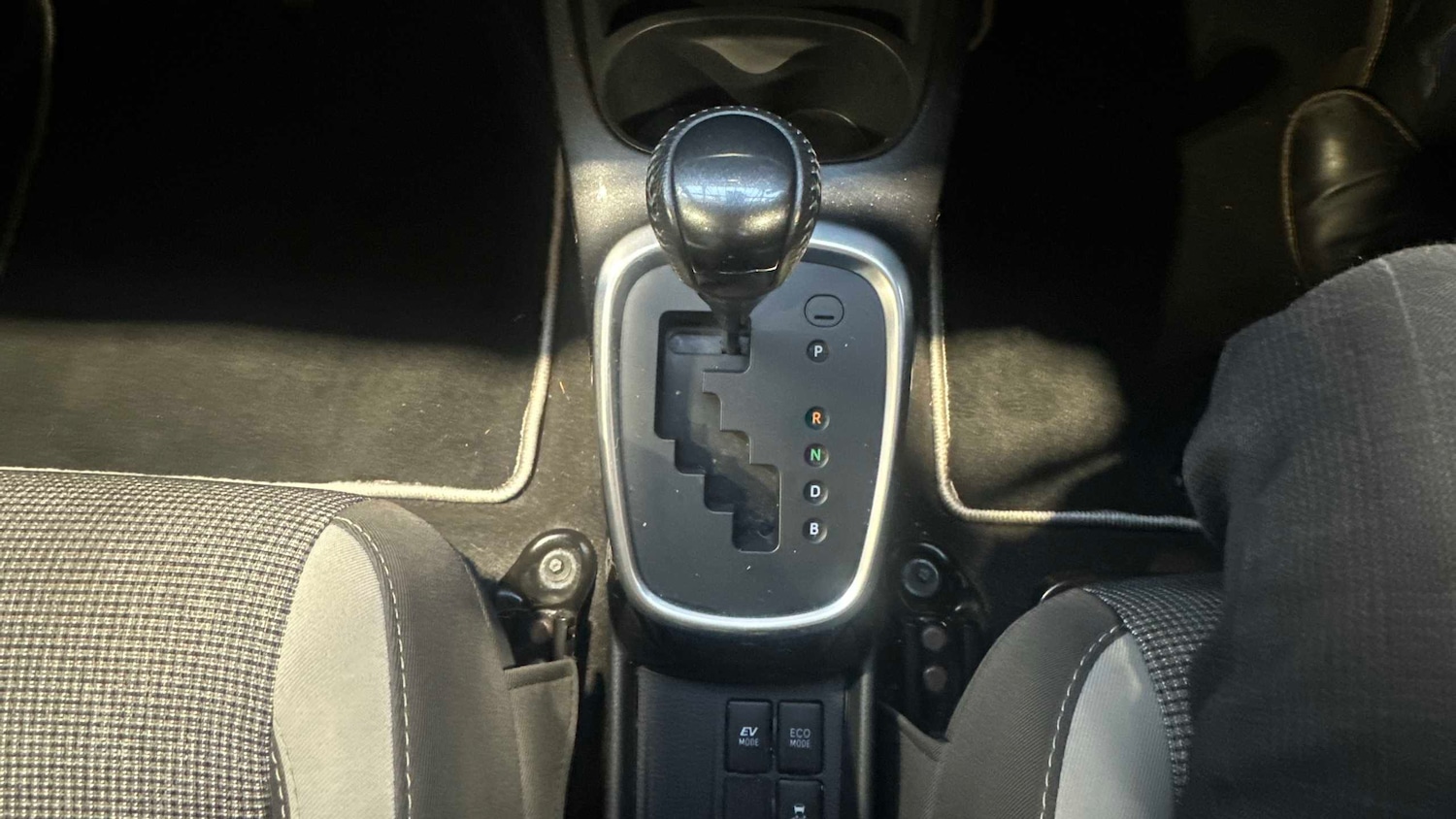 Used Toyota Yaris for sale - 77862009: Photo 14