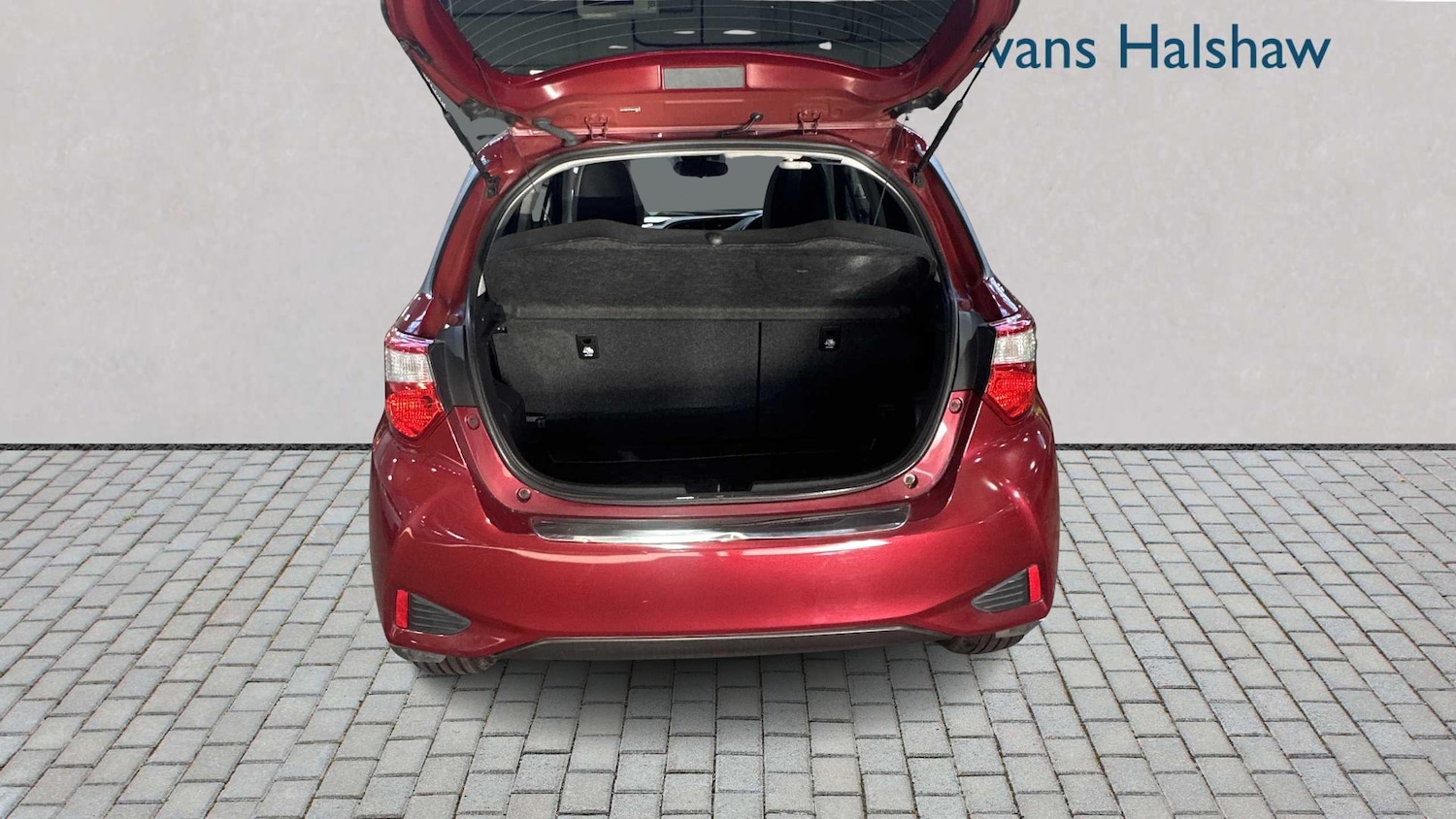 Used Toyota Yaris for sale - 77862009: Photo 16