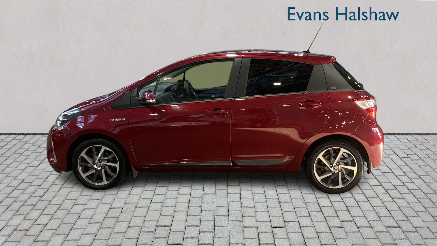 Used Toyota Yaris for sale - 77862009: Photo 3