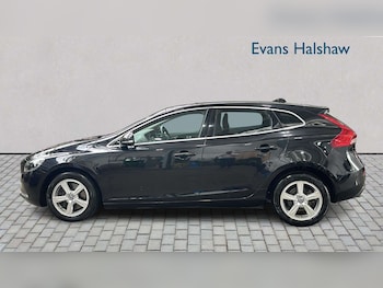 Used Volvo V40 2015 for sale - 79455736: Photo