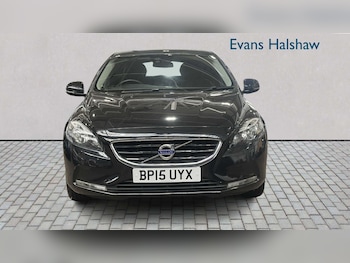 Used Volvo V40 2015 for sale - 79455736: Photo