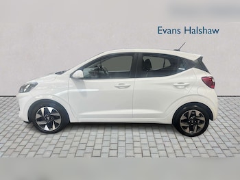 Used Hyundai i10 2023 for sale - 78786834: Photo