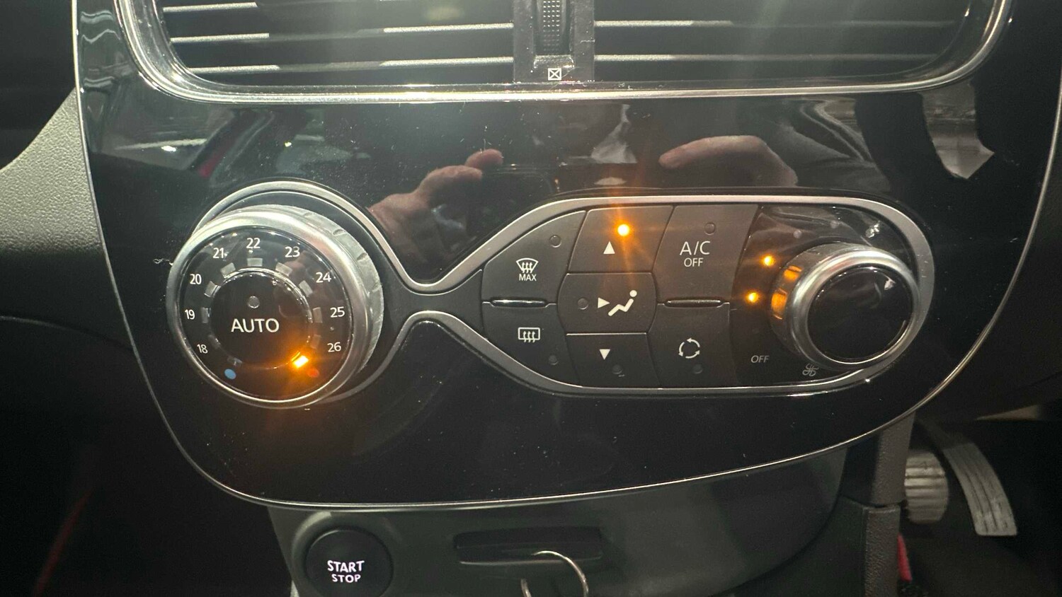 Used Renault Clio for sale - 77862445: Photo 15