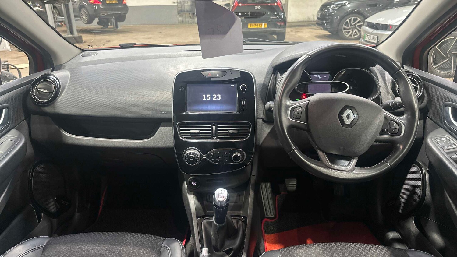 Used Renault Clio for sale - 77862445: Photo 9