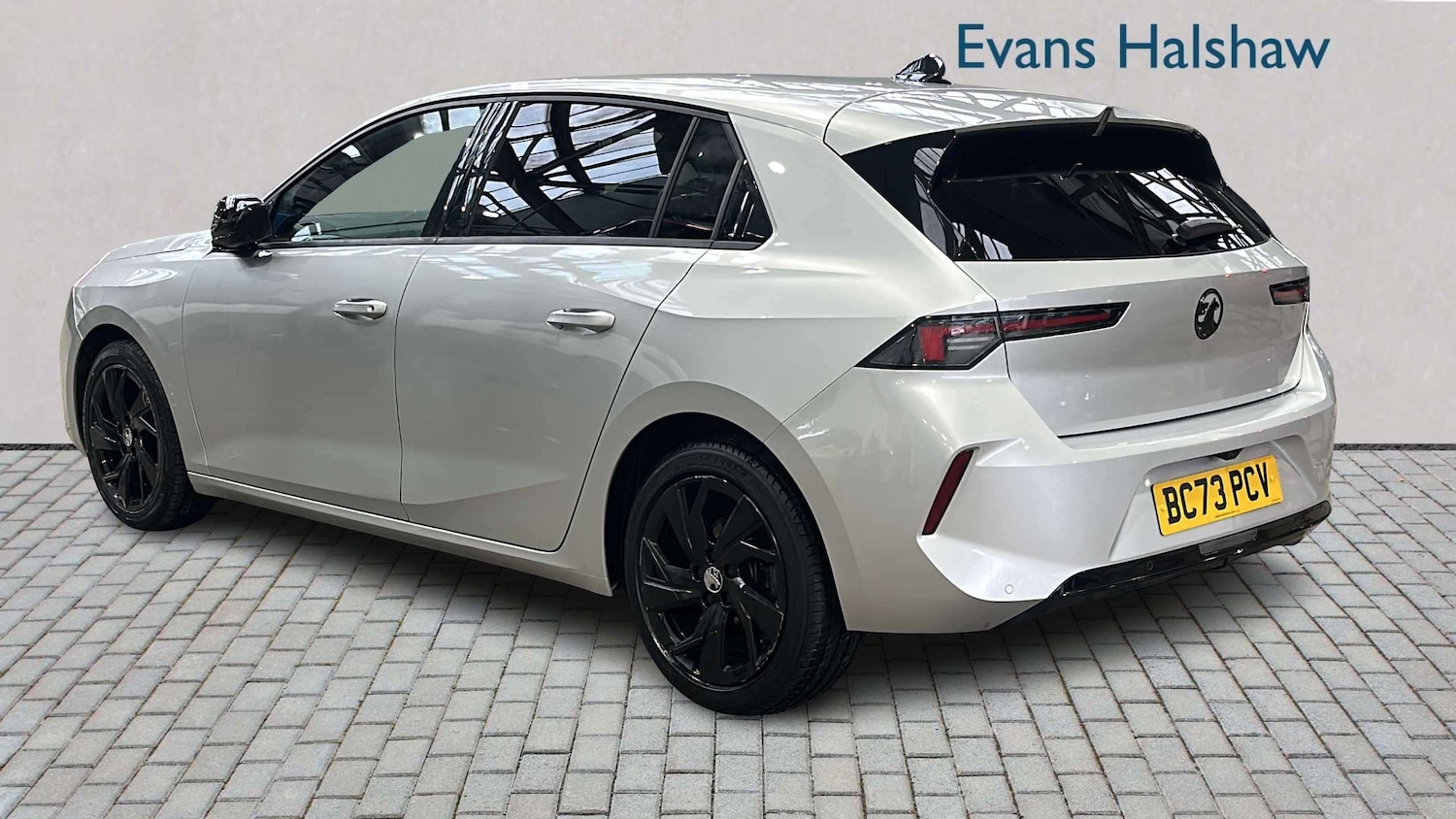 Used Vauxhall Astra 2024 for sale - 77858674: Photo 2