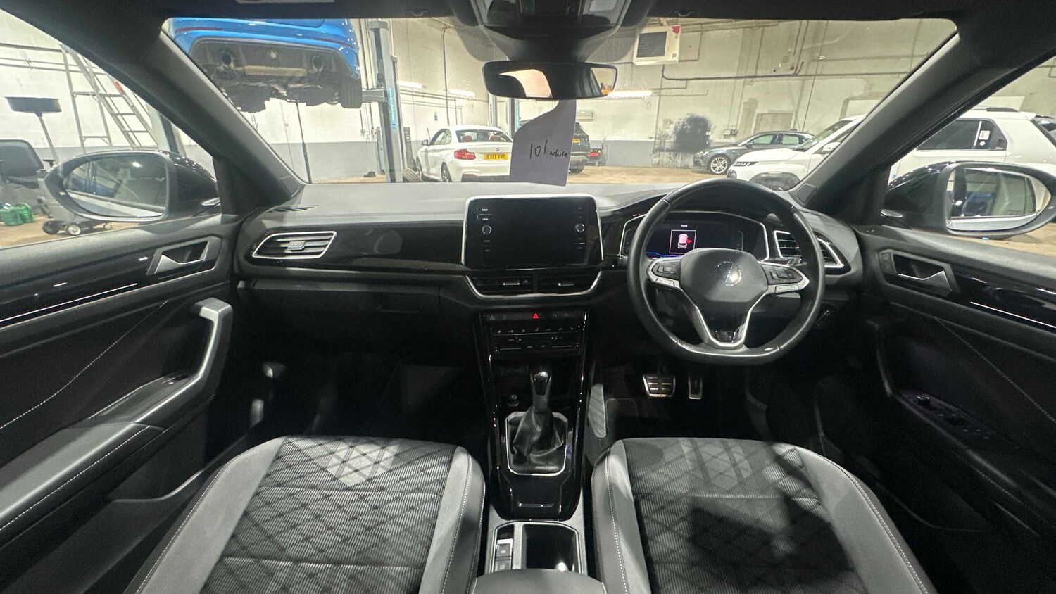 Used Volkswagen T-Roc for sale - 77860751: Photo 16