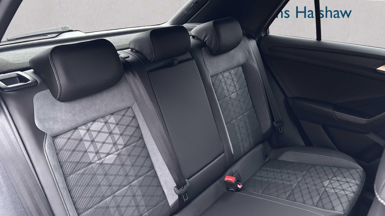 Used Volkswagen T-Roc for sale - 77860751: Photo 8