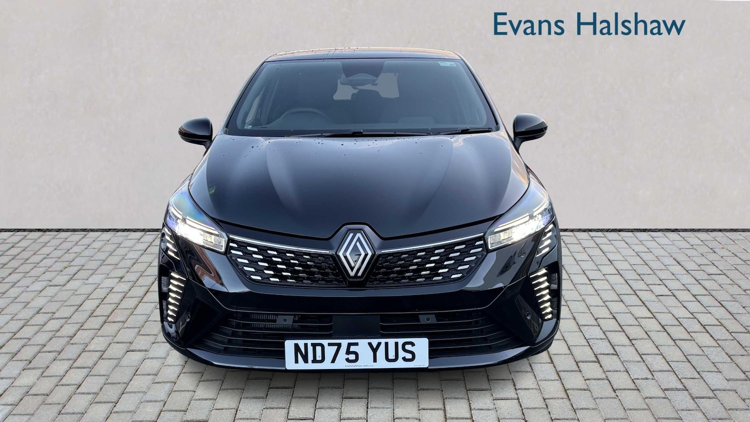 Used Renault Clio 2025 for sale - 77857920: Photo 2